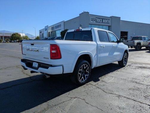 Bright White Clearcoat 2025 RAM 1500 Laramie