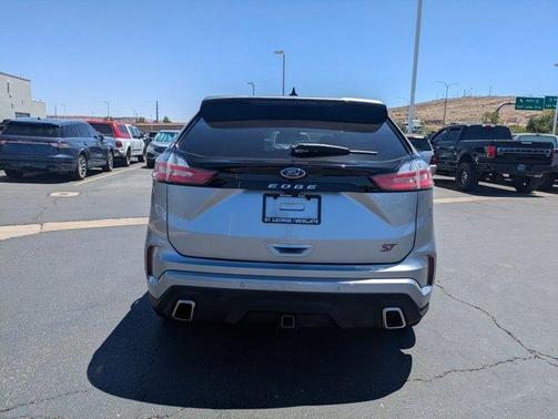 2022 Ford Edge ST