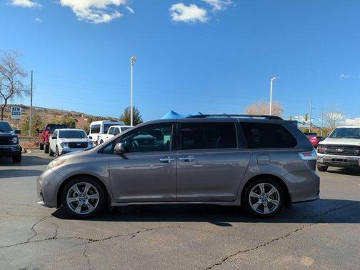 2018 Toyota Sienna SE