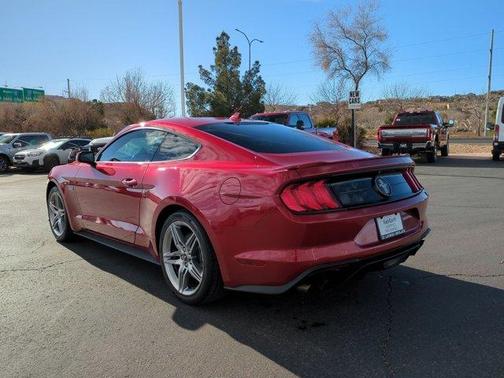2022 Ford Mustang EcoBoost Premium