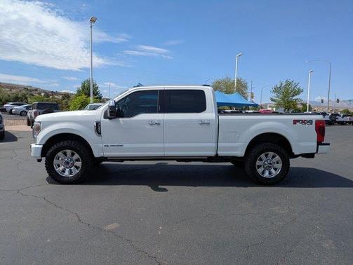 White 2022 Ford F-350 Platinum