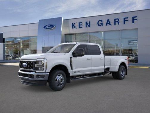 Oxford White 2026 Ford F-350 Lariat Super Duty