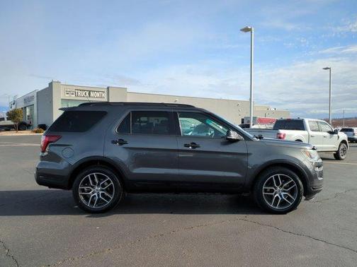 2018 Ford Explorer sport