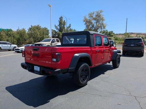 Firecracker Red Clearcoat 2023 Jeep Gladiator Sport