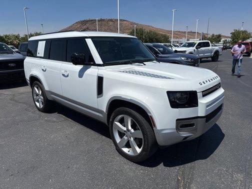 2023 Land Rover Defender First Edition