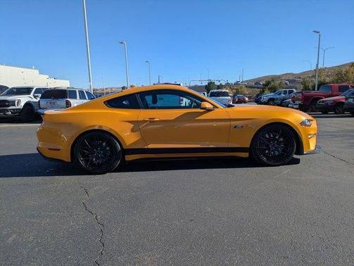 2022 Ford Mustang GT Premium