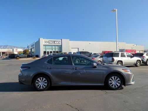 2023 Toyota Camry Hybrid LE