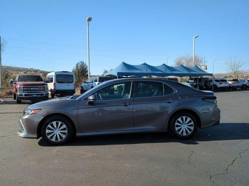 2023 Toyota Camry Hybrid LE