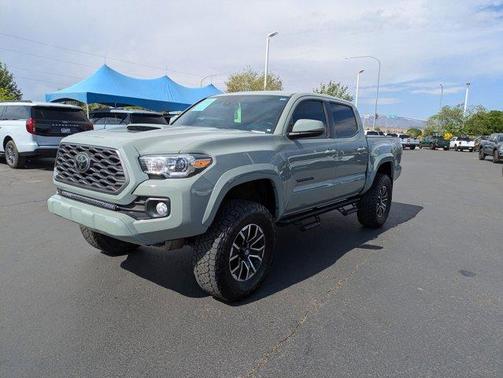 2022 Toyota Tacoma SR