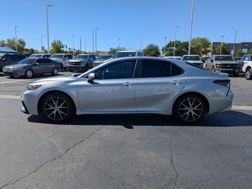 2021 Toyota Camry SE