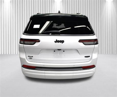 Bright White Clearcoat 2027 Jeep Grand Cherokee L Summit