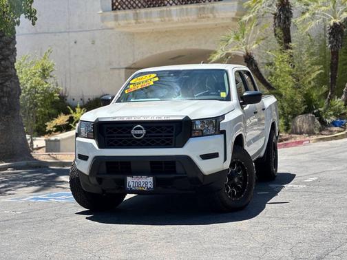 2023 Nissan Frontier S