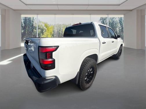 2023 Nissan Frontier S