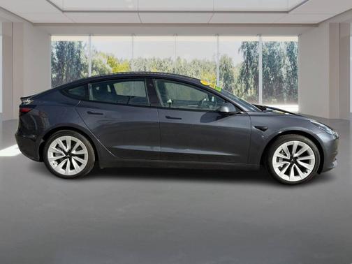2022 Tesla Model 3 Base