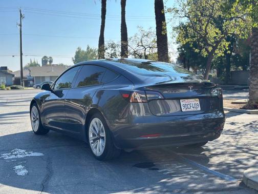 2022 Tesla Model 3 Base