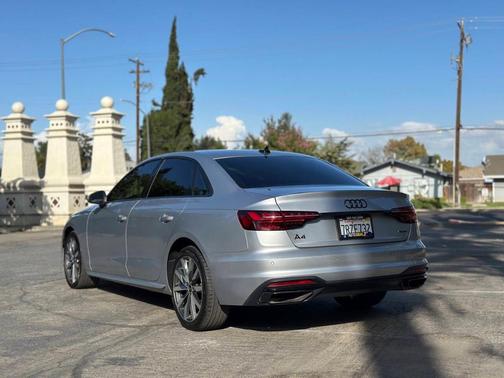 2022 Audi A4 40 Premium