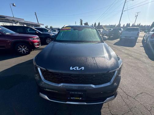 2024 Kia Sorento S
