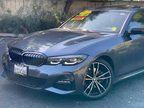 2022 BMW 330 i