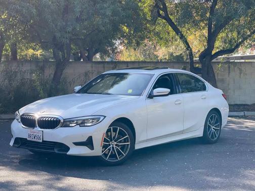 2020 BMW 330 i