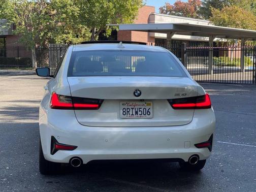 2020 BMW 330 i