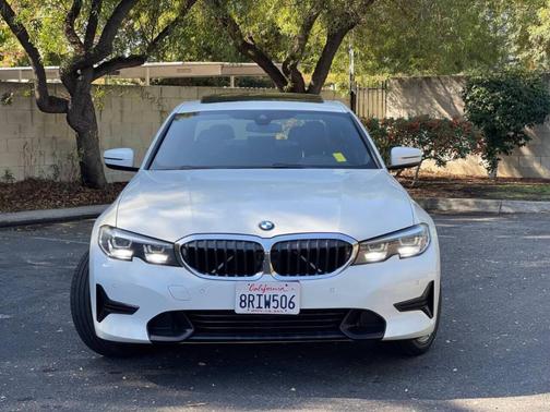 2020 BMW 330 i