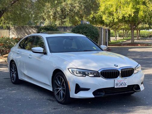 2020 BMW 330 i