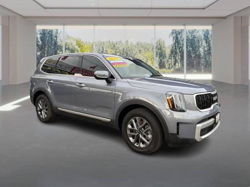 2024 Kia Telluride LX