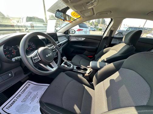 2023 Kia Forte LXS