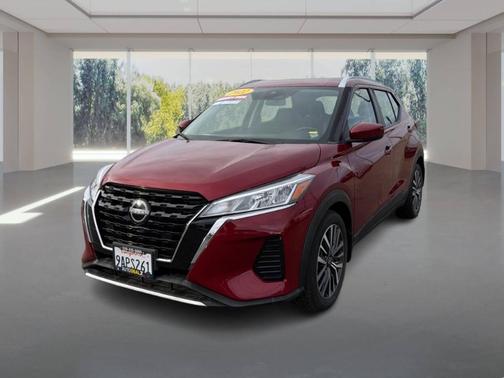 2022 Nissan Kicks SV