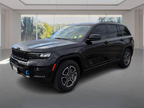 2022 Jeep Grand Cherokee 4xe Trailhawk