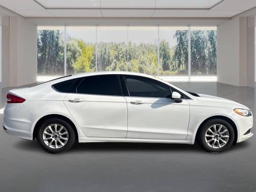 2017 Ford Fusion S
