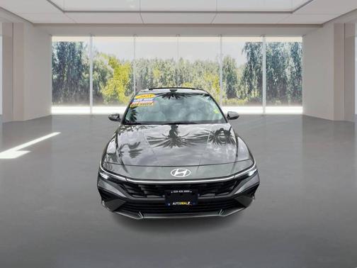 2025 Hyundai ELANTRA HEV Limited