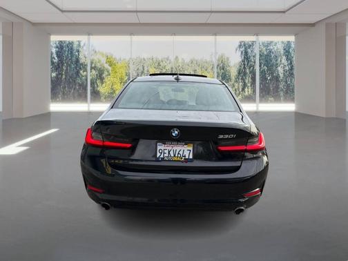 2021 BMW 330 i