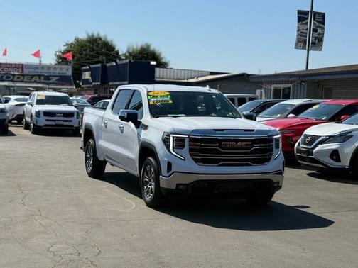 2025 GMC Sierra 1500 SLT