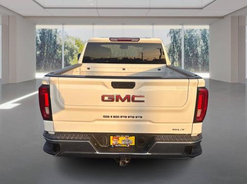 2022 GMC Sierra 1500 SLT