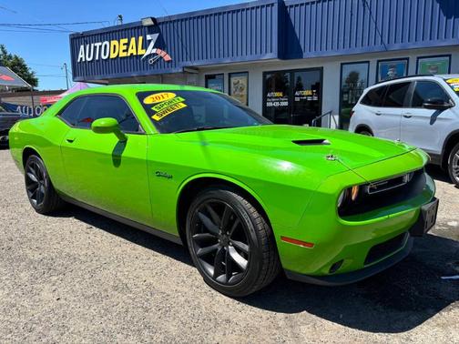 2017 Dodge Challenger SXT