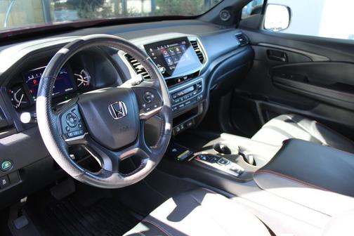 Radiant Red Metallic Ii 2025 Honda Passport