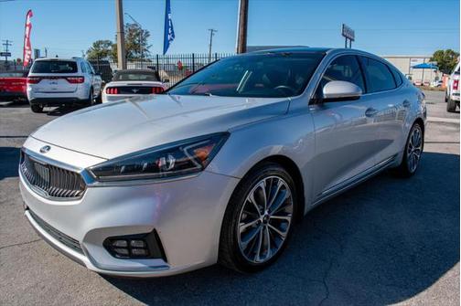 2017 Kia Cadenza Technology