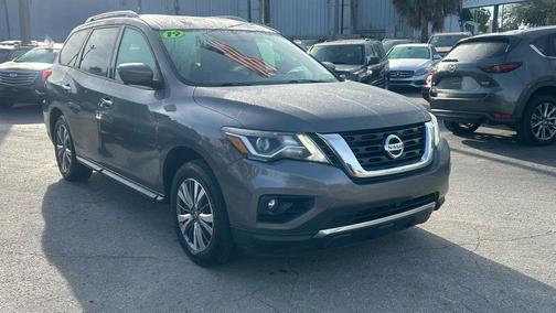 2019 Nissan Pathfinder SL