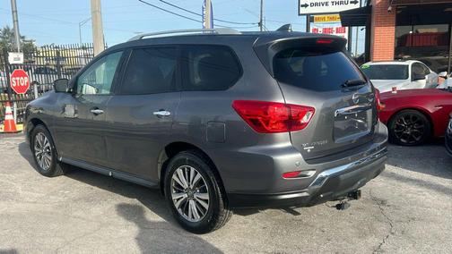 2019 Nissan Pathfinder SL