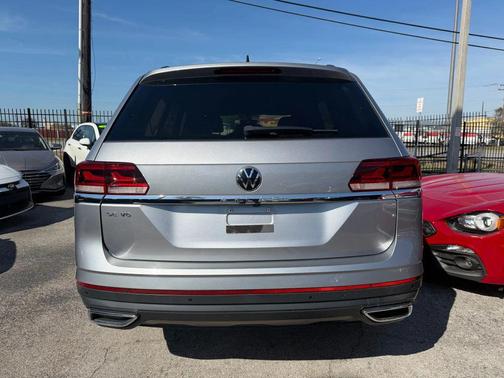 2021 Volkswagen Atlas SE w/Tech Pkg Sport Utility 4D