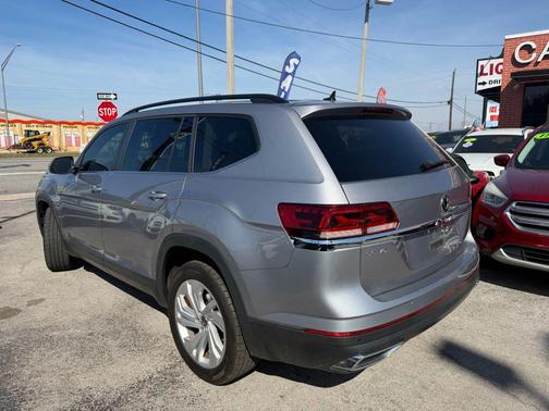 2021 Volkswagen Atlas SE w/Tech Pkg Sport Utility 4D