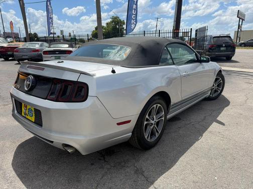 2014 Ford Mustang V6 Premium