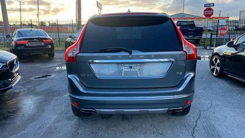 2016 Volvo XC60 T5 Drive-E Premier