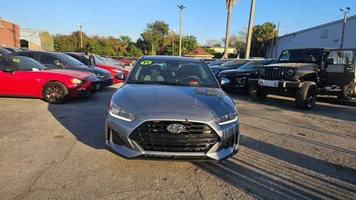 2019 Hyundai Veloster 2