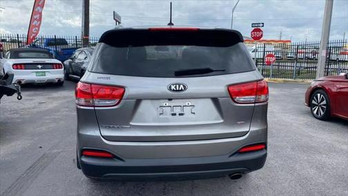 2017 Kia Sorento LX