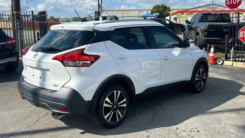 2018 Nissan Kicks SV