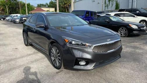 2017 Kia Cadenza Premium