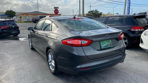 2014 Ford Fusion SE
