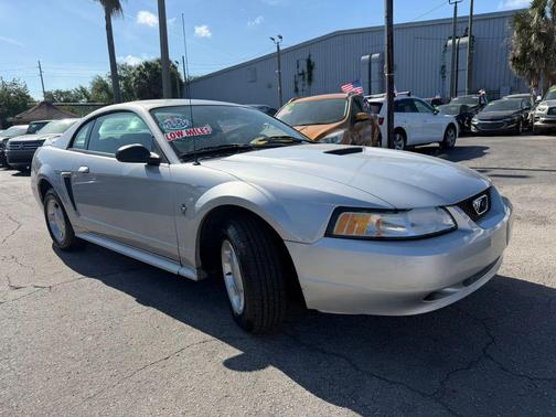 Gray 2000 Ford Mustang Base